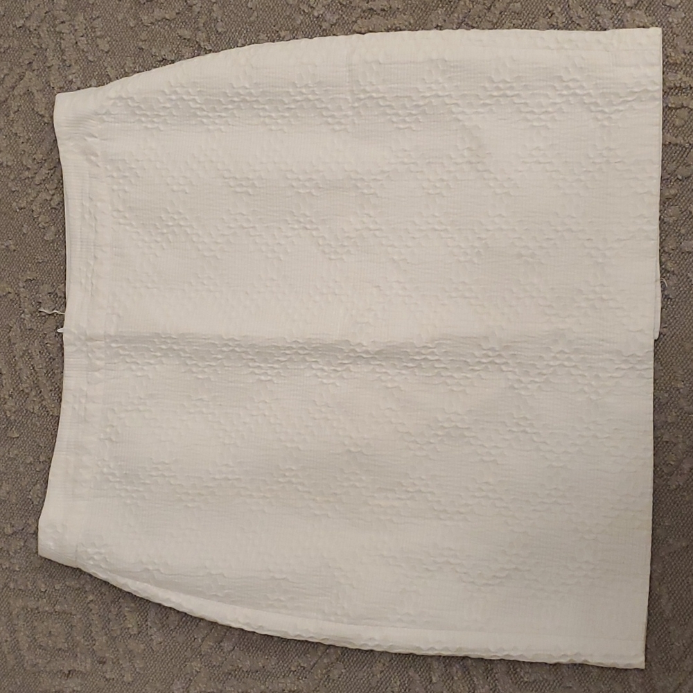 White Textured Pencil Skirt